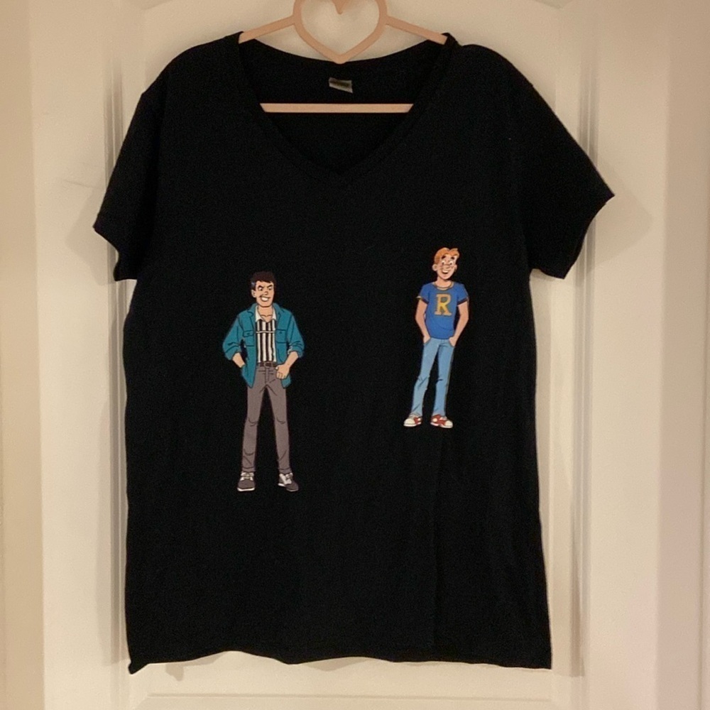 ARCHIE comic tshirt. New without tags size l​​​​​​​​​
